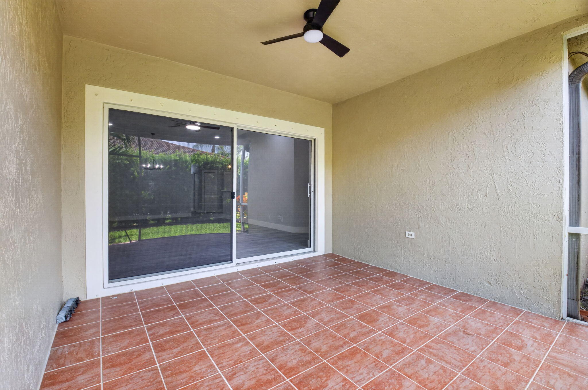 8410 Vía Serena Boca Raton, FL 33433 - Photo 25 of 40 37-web-or-mls-DSC_1958