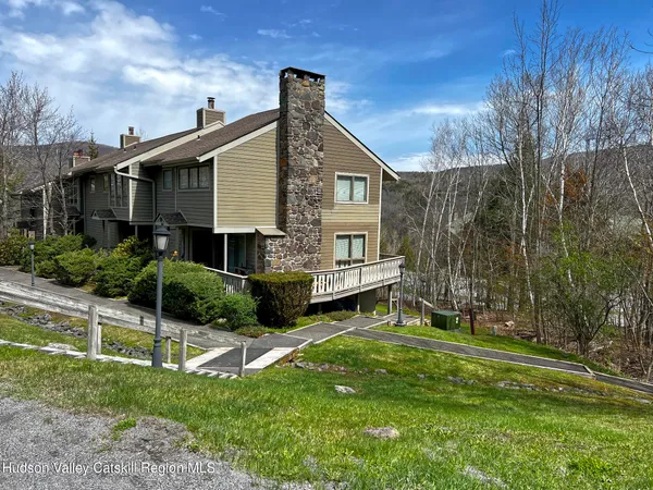 $259,000 | 32 Highlands Lane, Unit I6, Hunter, NY 12442