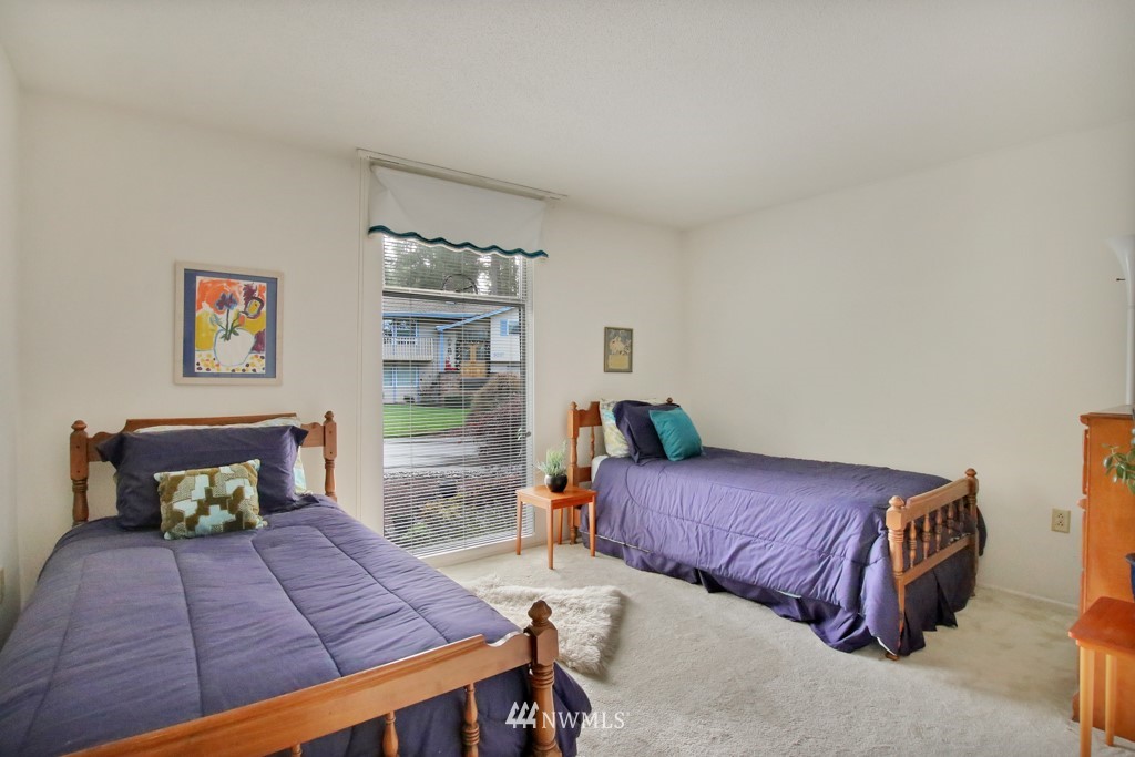 9029 Ridgeview Circle West University Place, WA 98466 - Photo 15 of 24 Gallery Image 15