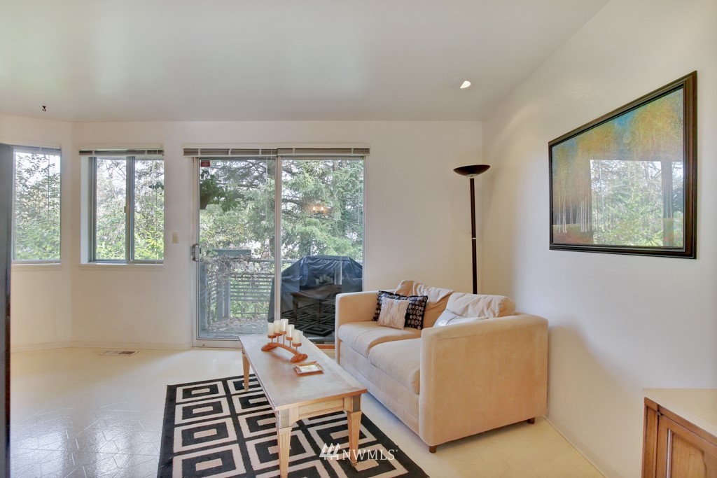 9029 Ridgeview Circle West University Place, WA 98466 - Photo 9 of 24 Gallery Image 9
