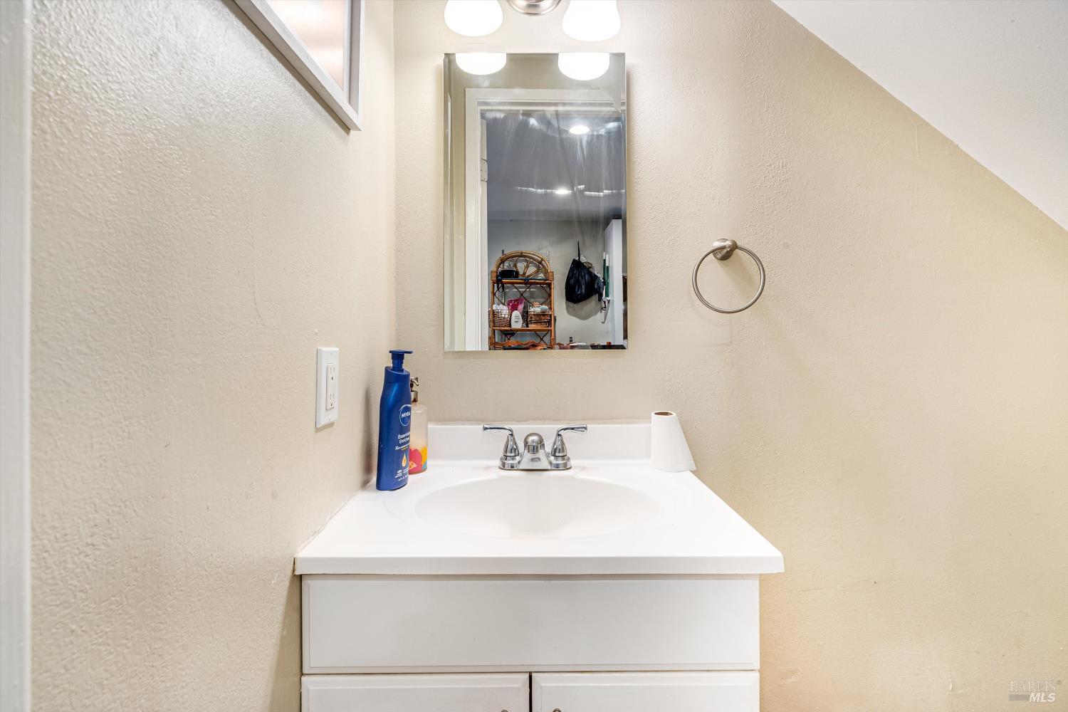 133 Agua Caliente Road West Sonoma, CA 95476 - Photo 11 of 69