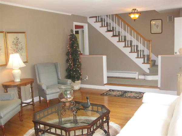 31 Apache Road Somerset, MA 02726 - Photo 6 of 30 Gallery Image 6