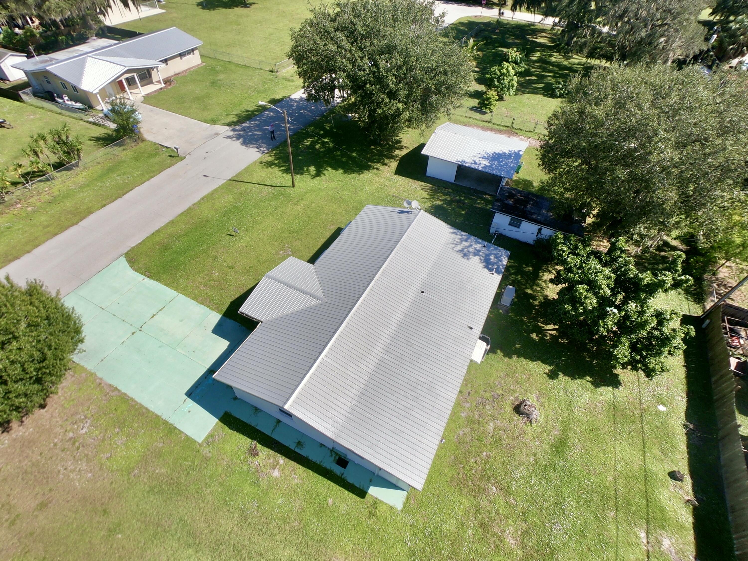 810 Southeast 13th Street Okeechobee, FL 34974 - Photo 40 of 41 8A385580-14FA-4CC0-BD27-A3BBAE5415B3_1_2