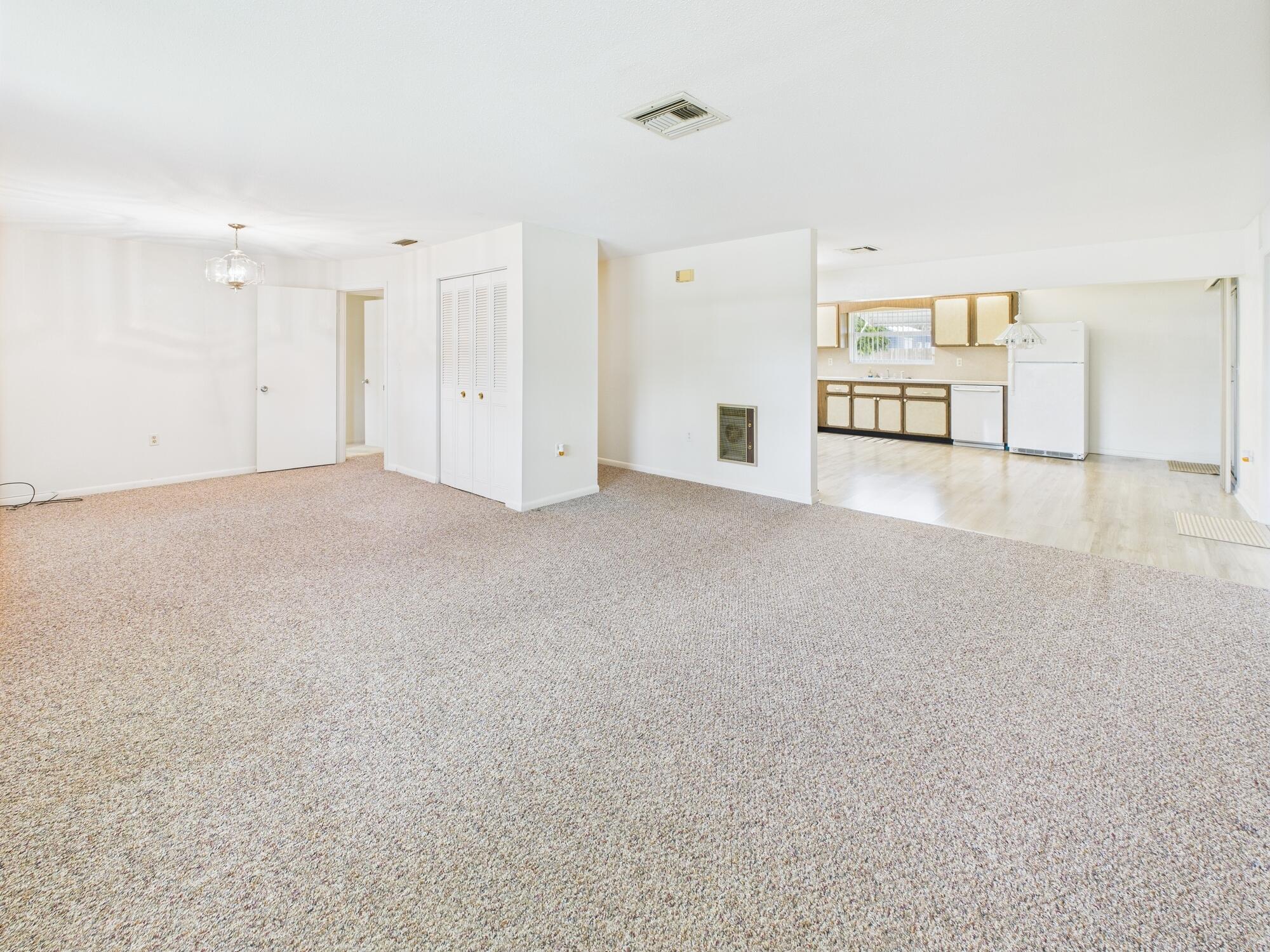 810 Southeast 13th Street Okeechobee, FL 34974 - Photo 7 of 41 CAM03600G0-PR0052-STILL017