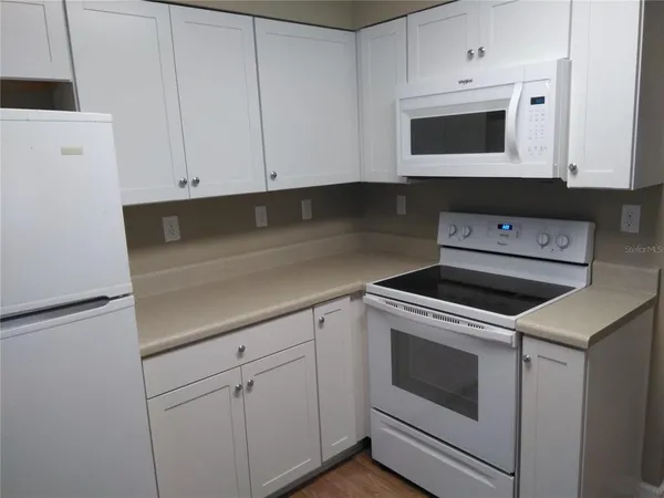 $2,300 | 910 9th Avenue Southwest, Largo, FL 33770