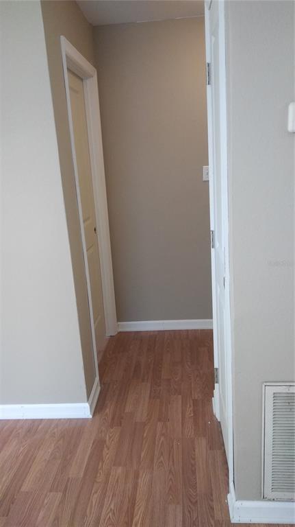 910 9th Avenue Southwest Largo, FL 33770 - Photo 15 of 38