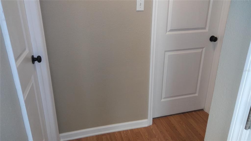 910 9th Avenue Southwest Largo, FL 33770 - Photo 17 of 38