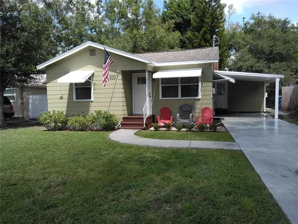 $2,300 | 910 9th Avenue Southwest, Largo, FL 33770