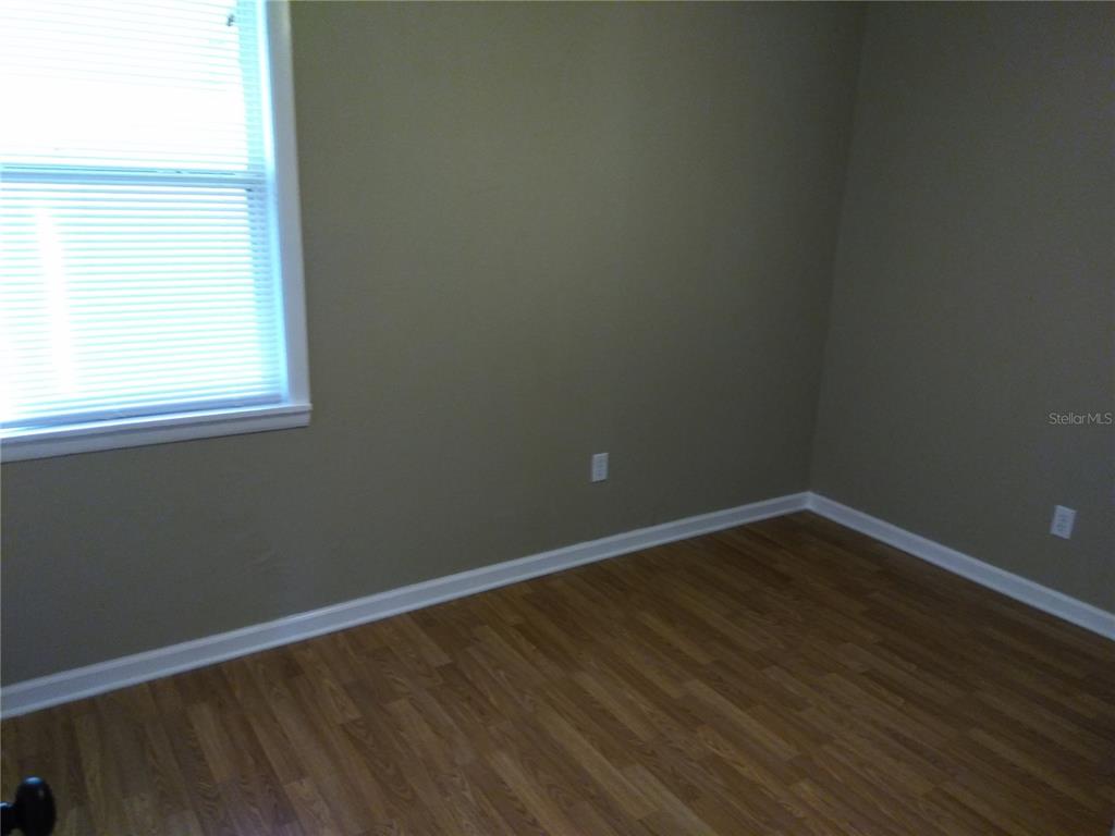 910 9th Avenue Southwest Largo, FL 33770 - Photo 23 of 38