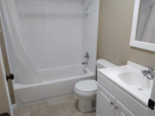 $2,300 | 910 9th Avenue Southwest, Largo, FL 33770