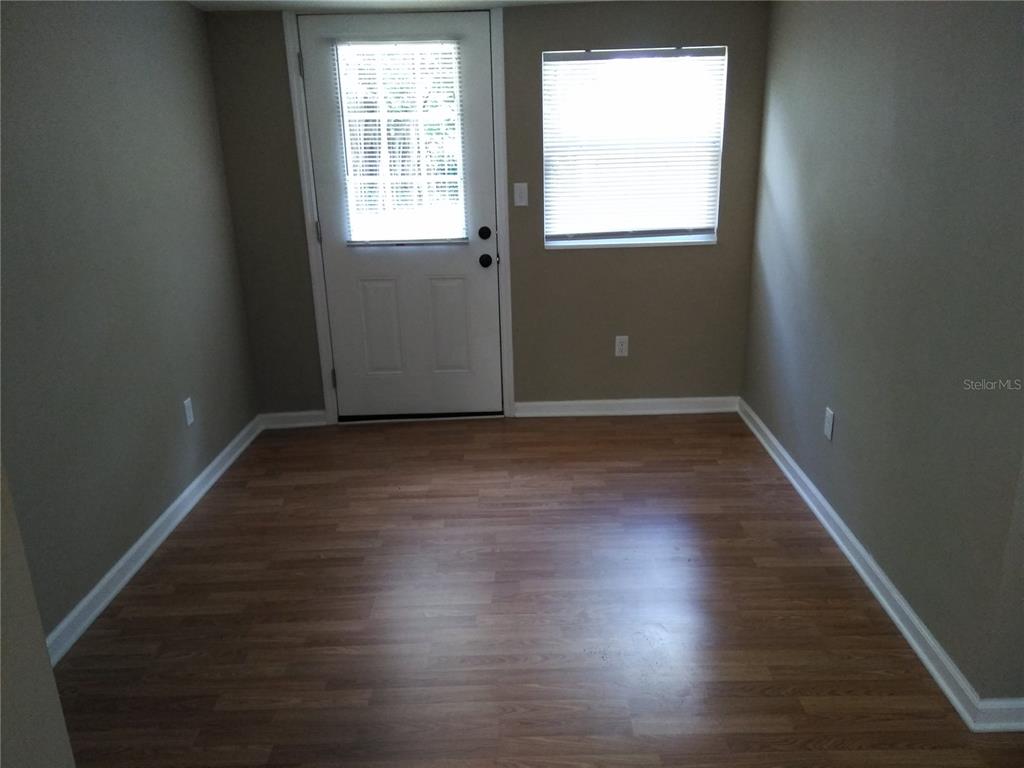 910 9th Avenue Southwest Largo, FL 33770 - Photo 35 of 38