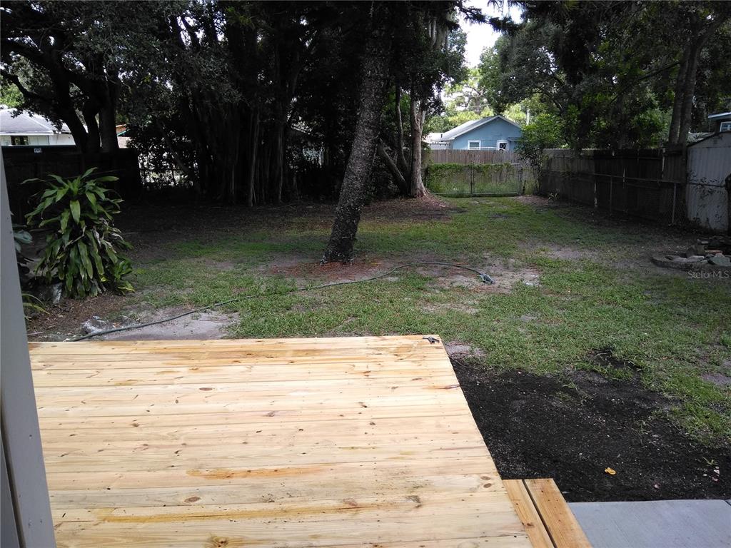 910 9th Avenue Southwest Largo, FL 33770 - Photo 36 of 38