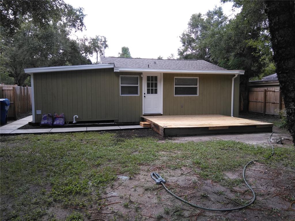 910 9th Avenue Southwest Largo, FL 33770 - Photo 37 of 38