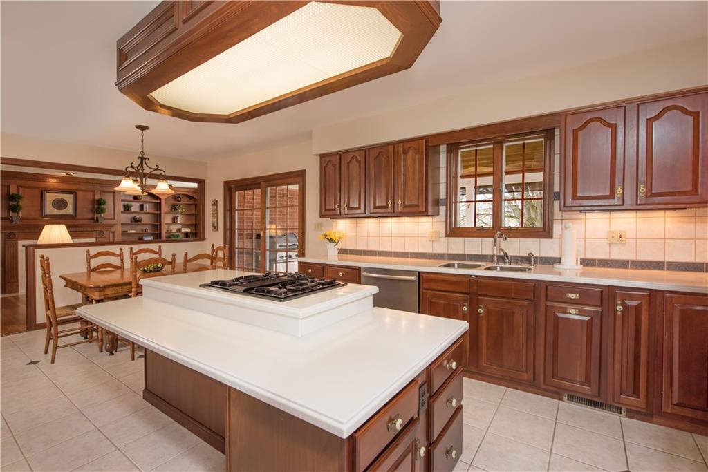184 Pinkerton Road Wexford, PA 15090 - Photo 8 of 25 Gallery Image 8