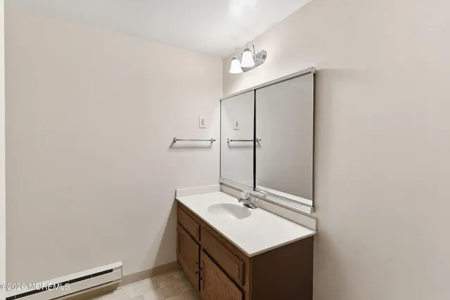 $339,900 | 412 C Oxford Lane, Unit 412C, Monroe Township, NJ 08831