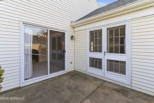 $339,900 | 412 C Oxford Lane, Unit 412C, Monroe Township, NJ 08831