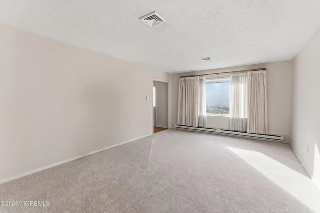 $339,900 | 412 C Oxford Lane, Unit 412C, Monroe Township, NJ 08831