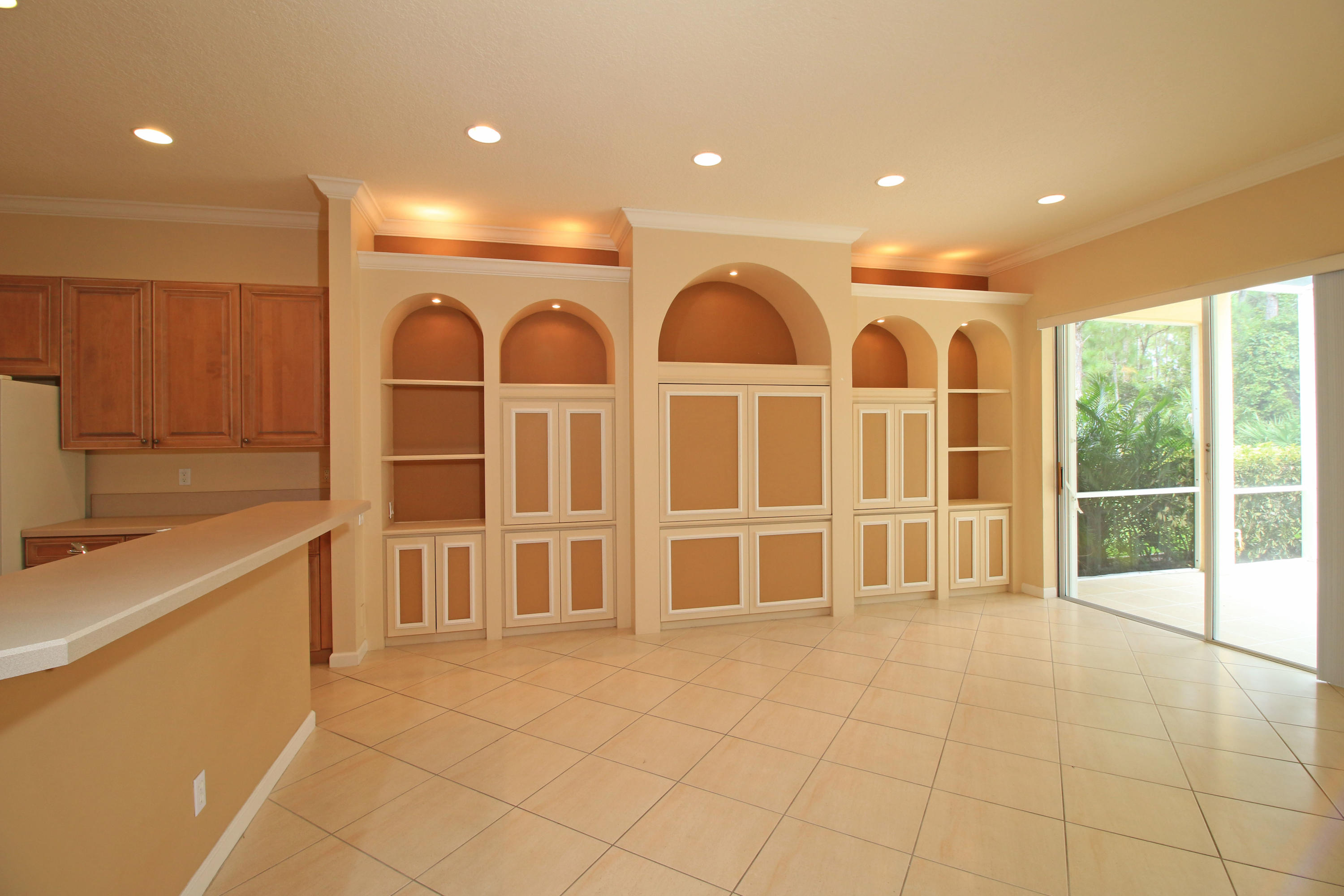 337 Springview Loop Port St. Lucie, FL 34986 - Photo 20 of 48 Built In