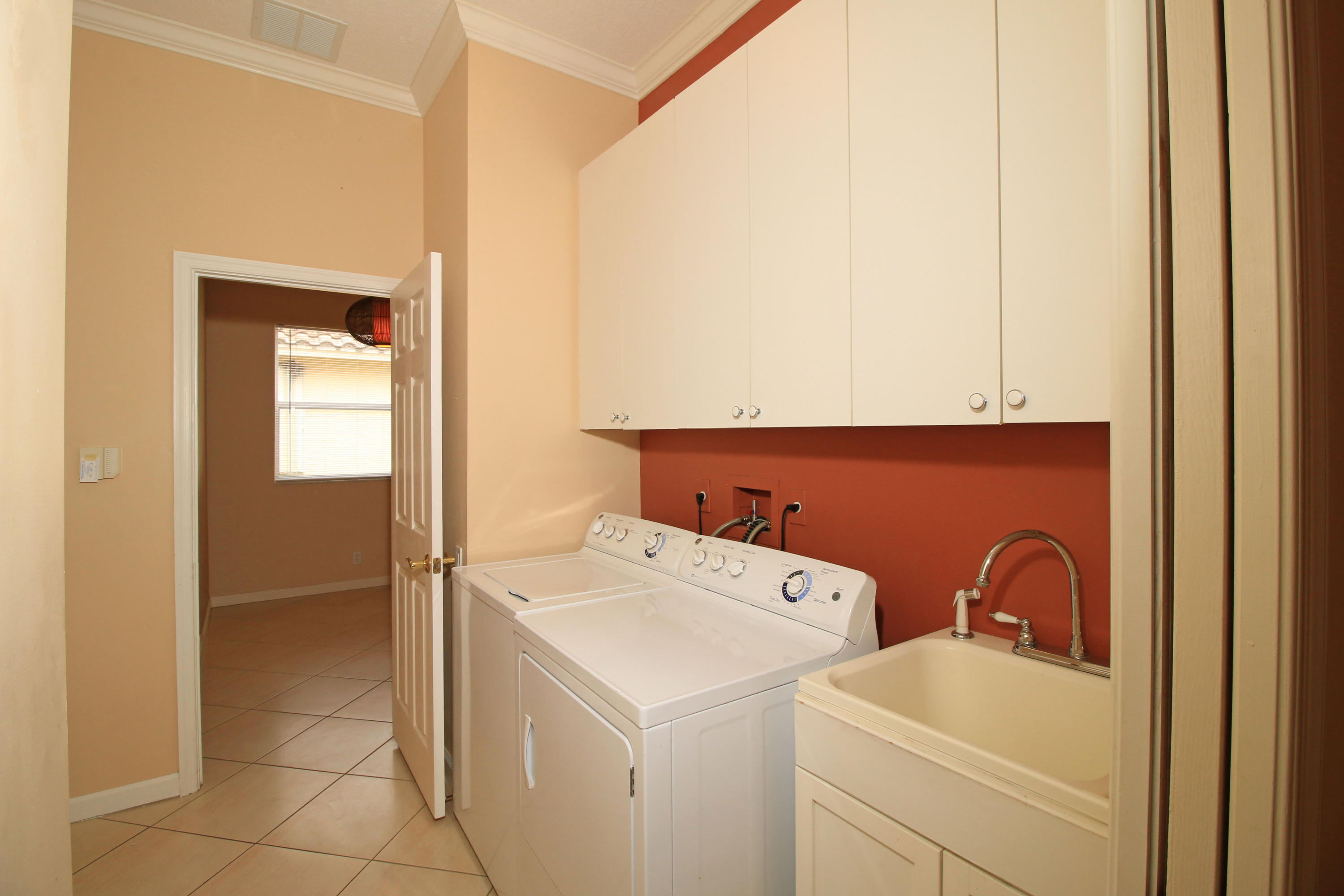 337 Springview Loop Port St. Lucie, FL 34986 - Photo 41 of 48 Laundry