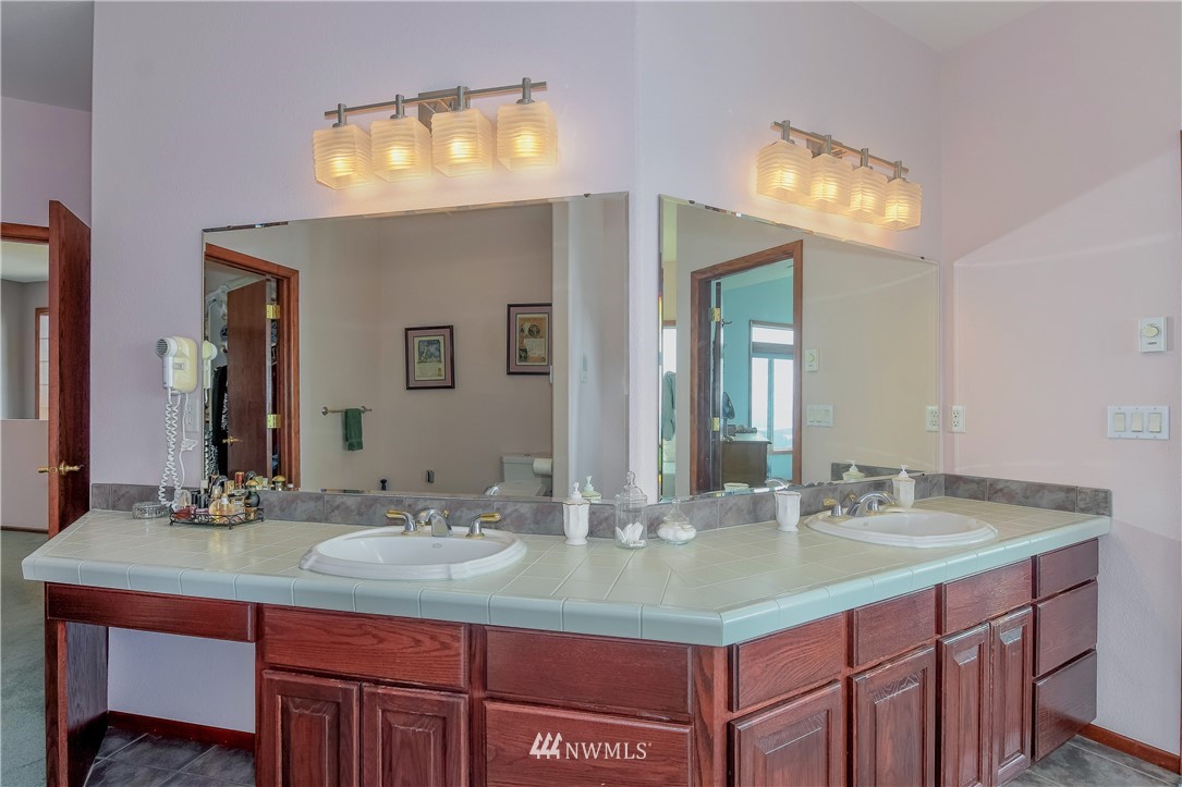 126 East Raven Ridge Road Kelso, WA 98626 - Photo 23 of 40 Gallery Image 23
