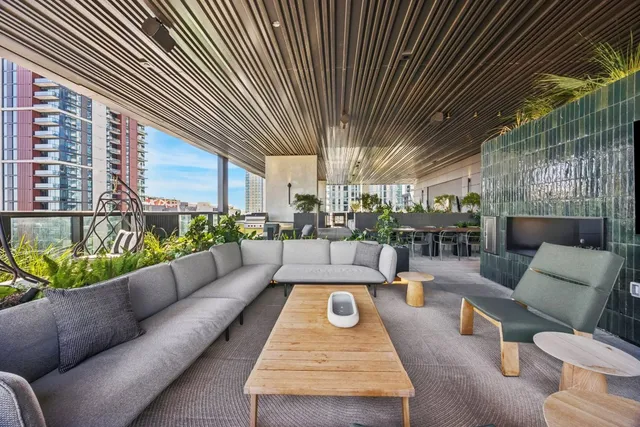 $8,999 | 610 Davis Street, Unit 5007, Austin, TX 78701