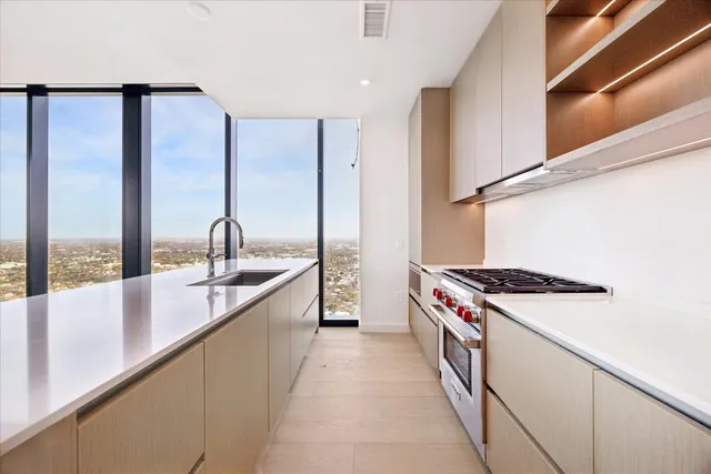 $8,999 | 610 Davis Street, Unit 5007, Austin, TX 78701