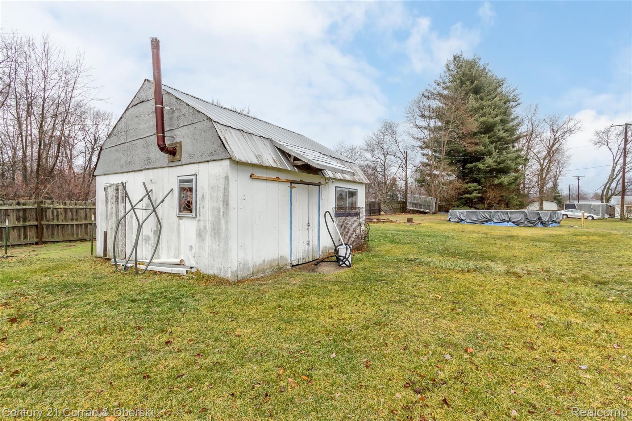 14001 Tuttle Hill Road Milan, MI 48160 - Photo 18 of 19 36.jpg