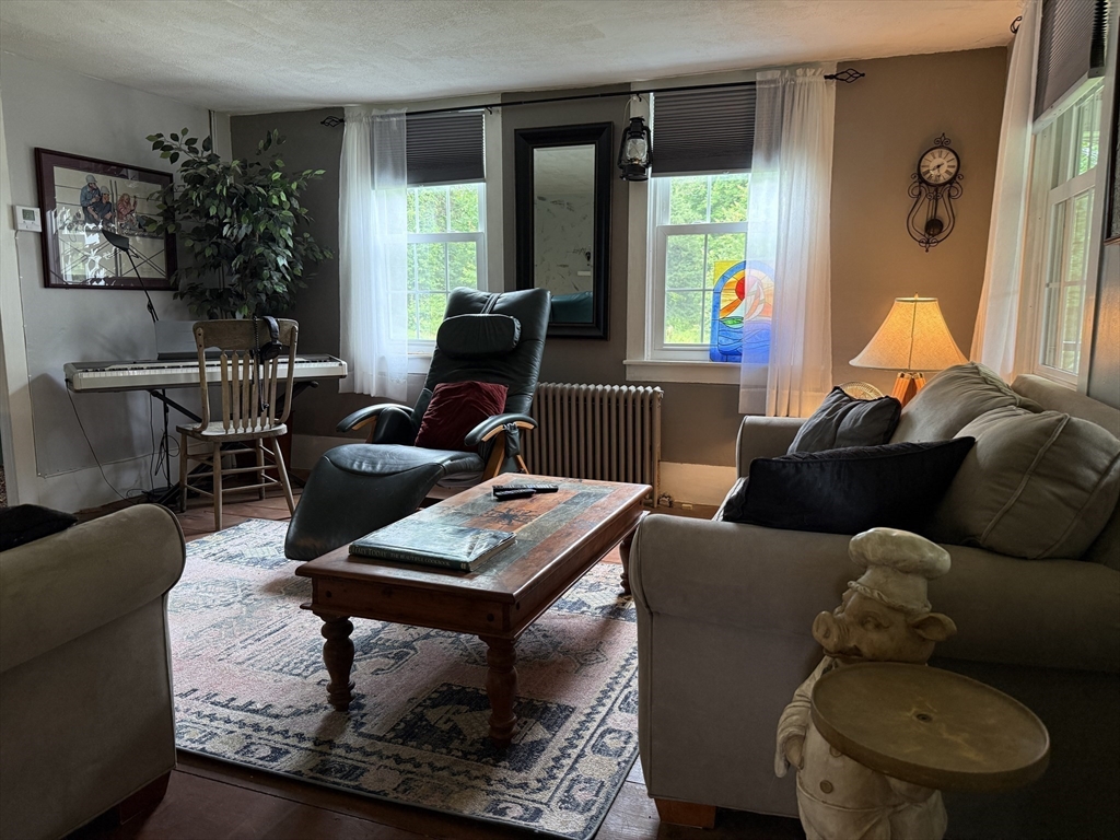 134 Barker Hill Road Townsend, MA 01469 - Photo 21 of 37