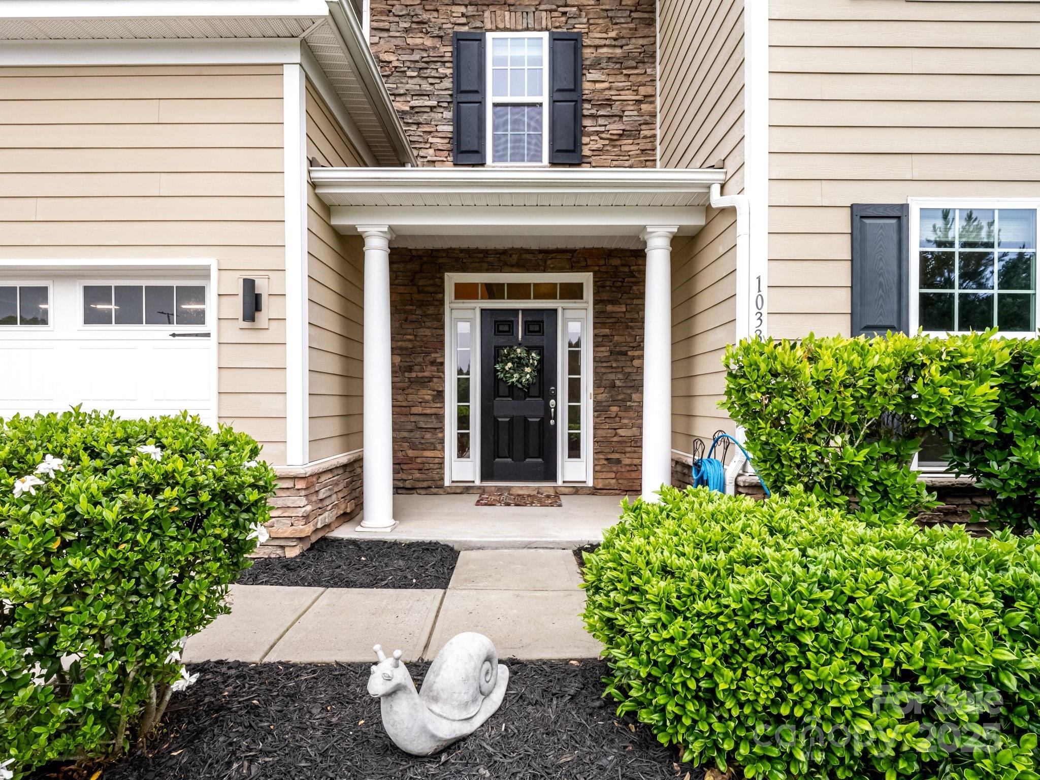 1033 Crawford Drive Lancaster, SC 29720 - Photo 6 of 48 front view of a house