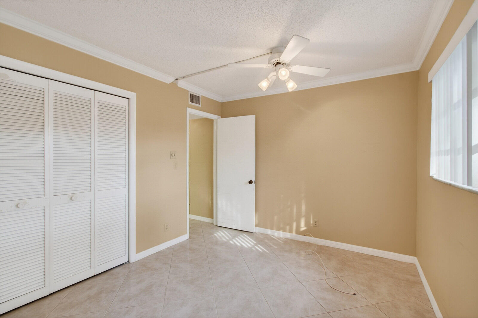 3951 Northeast 19th Road, Unit 1701 Pompano Beach, FL 33064 - Photo 43 of 82 DSC_6591