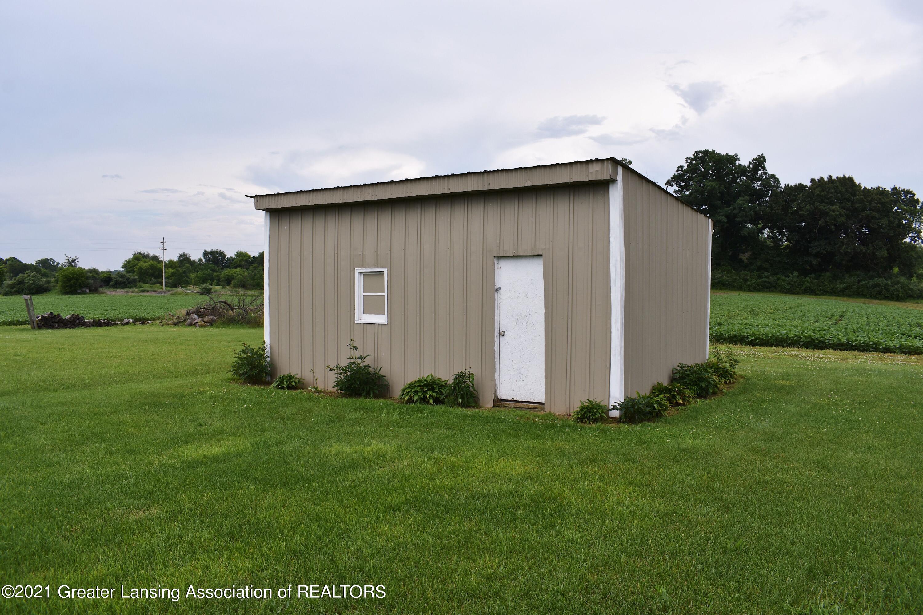 2989 Kalmbach Road Chelsea, MI 48118 - Photo 43 of 45 17