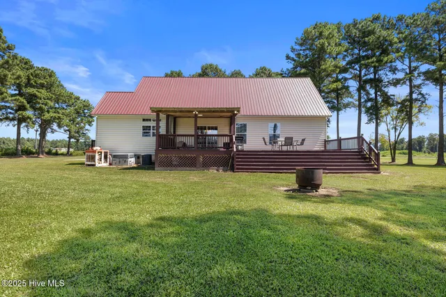 $550,000 | 1560 Fountaintown Road, Chinquapin, NC 28521