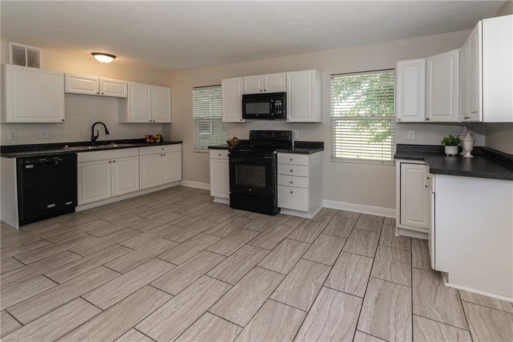 2720 South Hunter Road Indianapolis, IN 46203 - Photo 11 of 28 Gallery Image 11