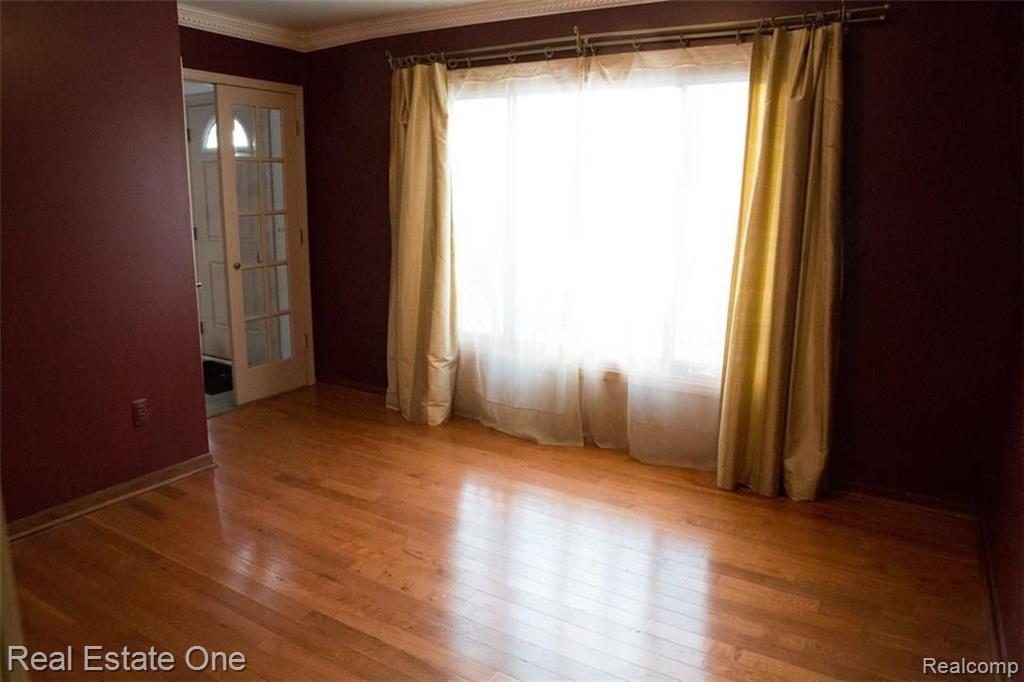 29800 Drake Road Farmington Hills, MI 48331 - Photo 16 of 44