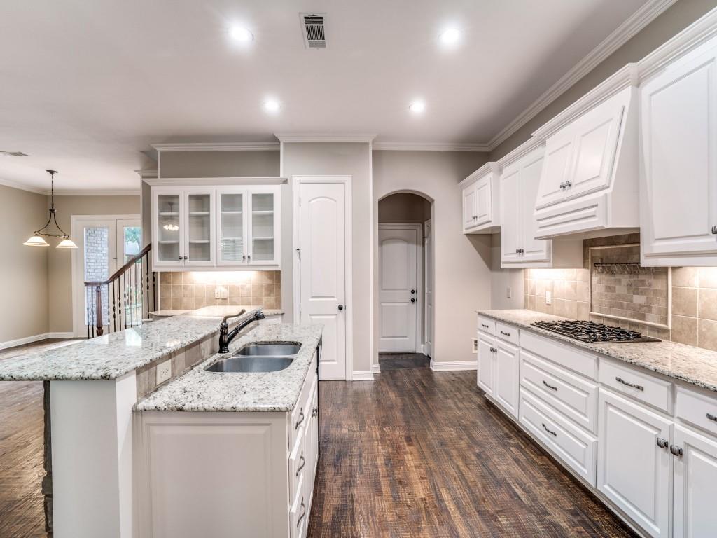 1402 Hampton Road Grapevine, TX 76051 - Photo 5 of 12