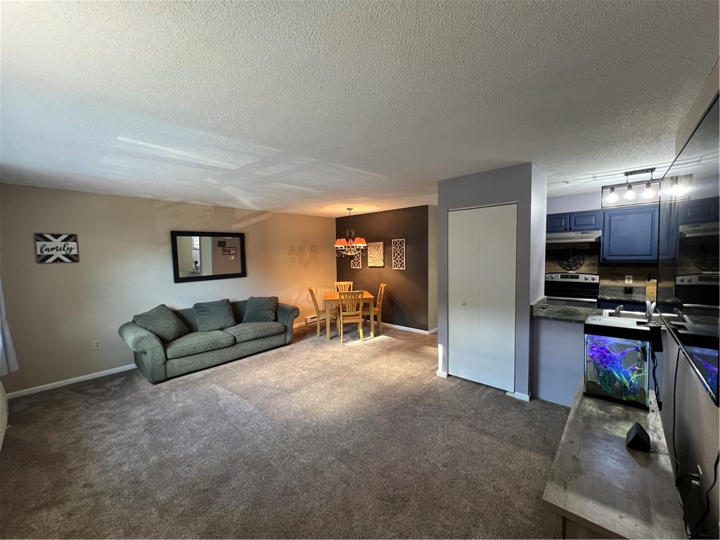 21 Apache Drive, Unit H Westerly, RI 02891 - Photo 2 of 20 Living Room