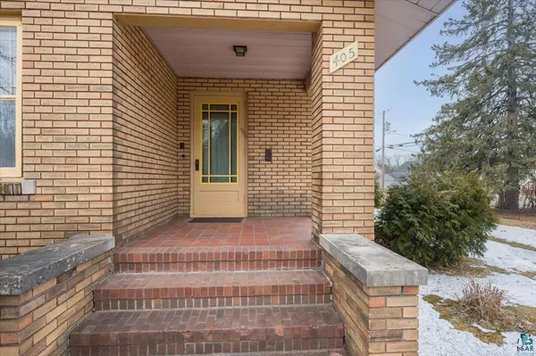 $270,000 | 405 4th Street, Cloquet, MN 55720