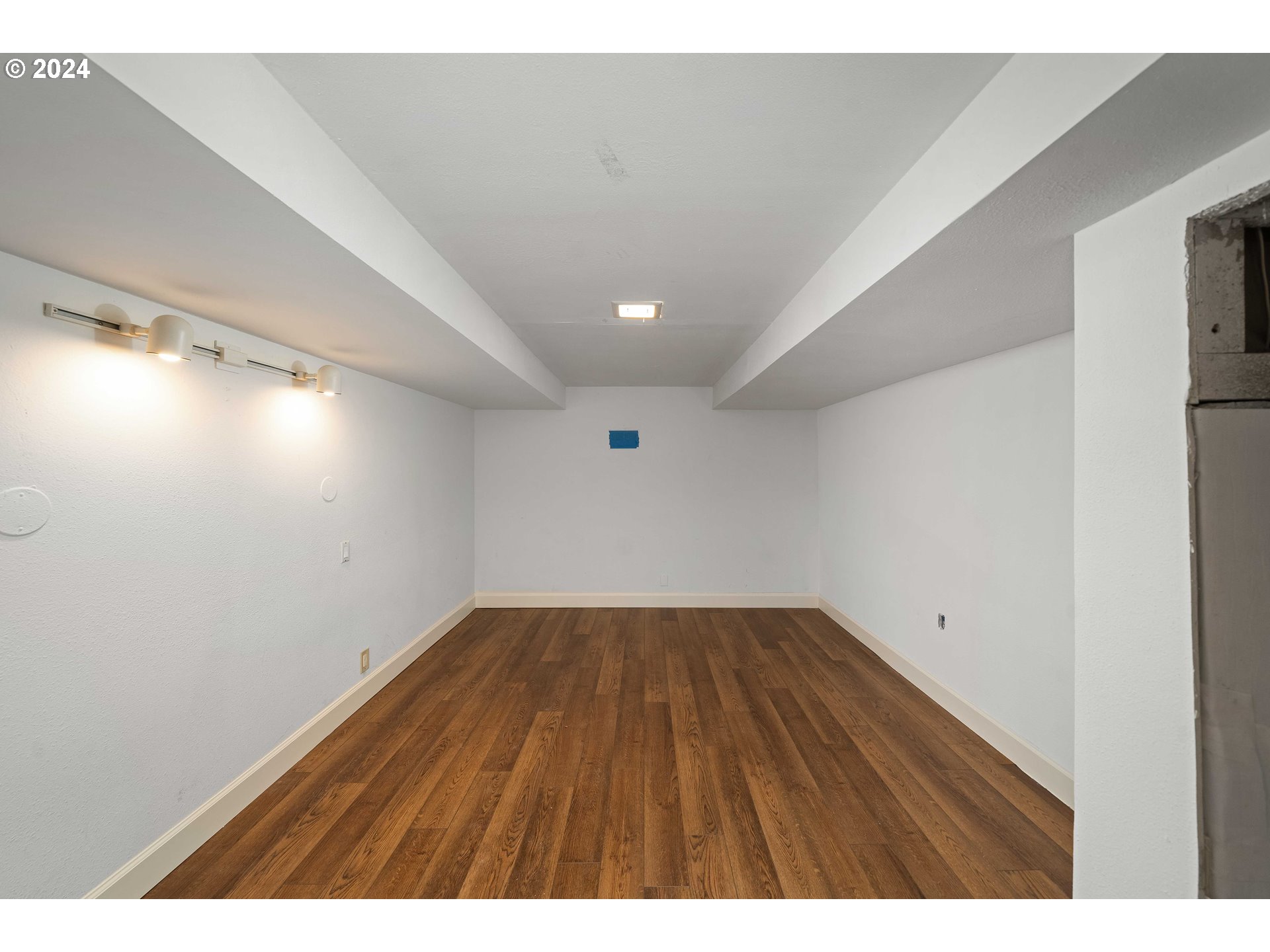 747 Southwest Cheltenham Street Portland, OR 97239 - Photo 23 of 35 Bonus Room