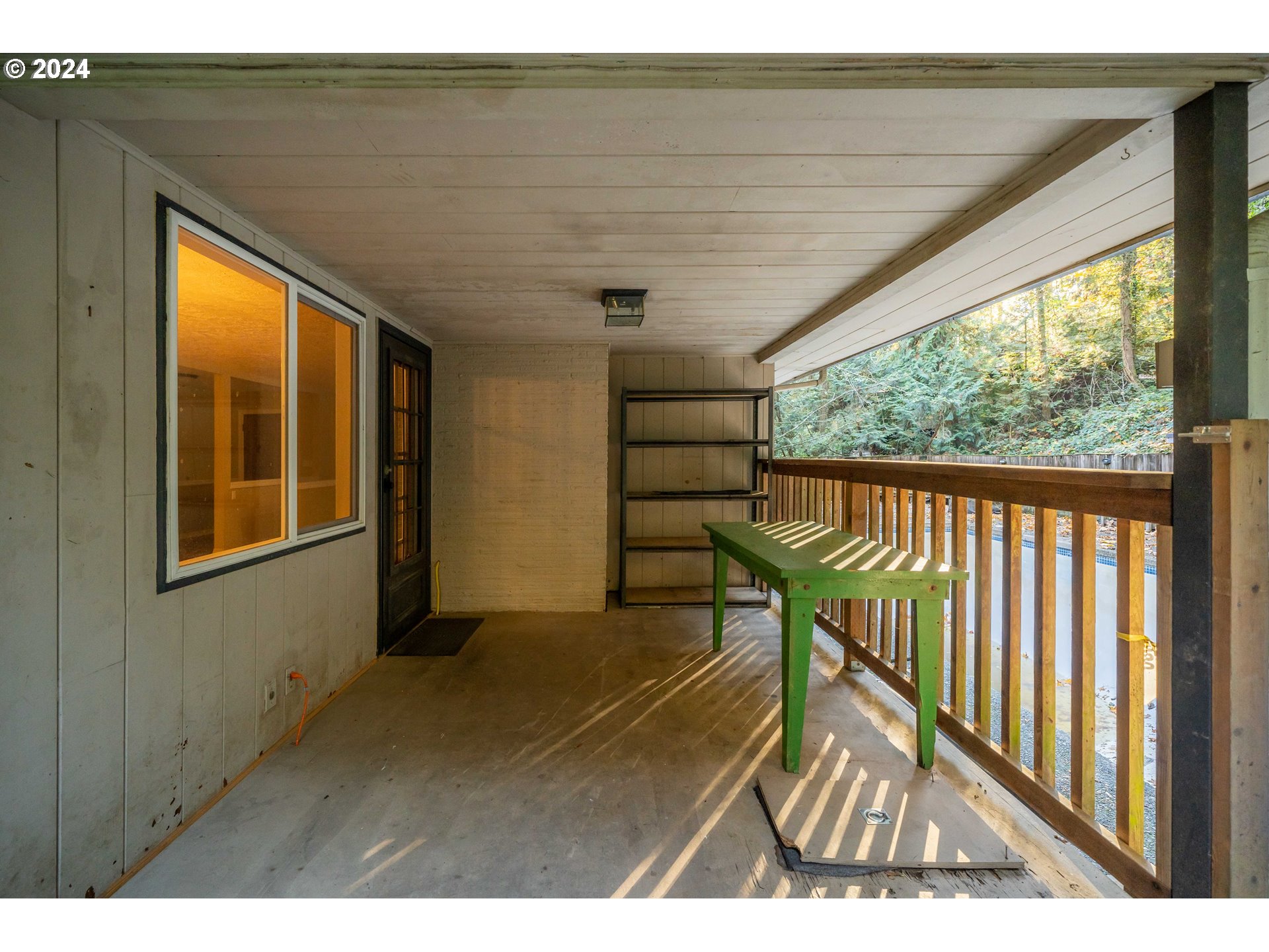 747 Southwest Cheltenham Street Portland, OR 97239 - Photo 27 of 35 Porch