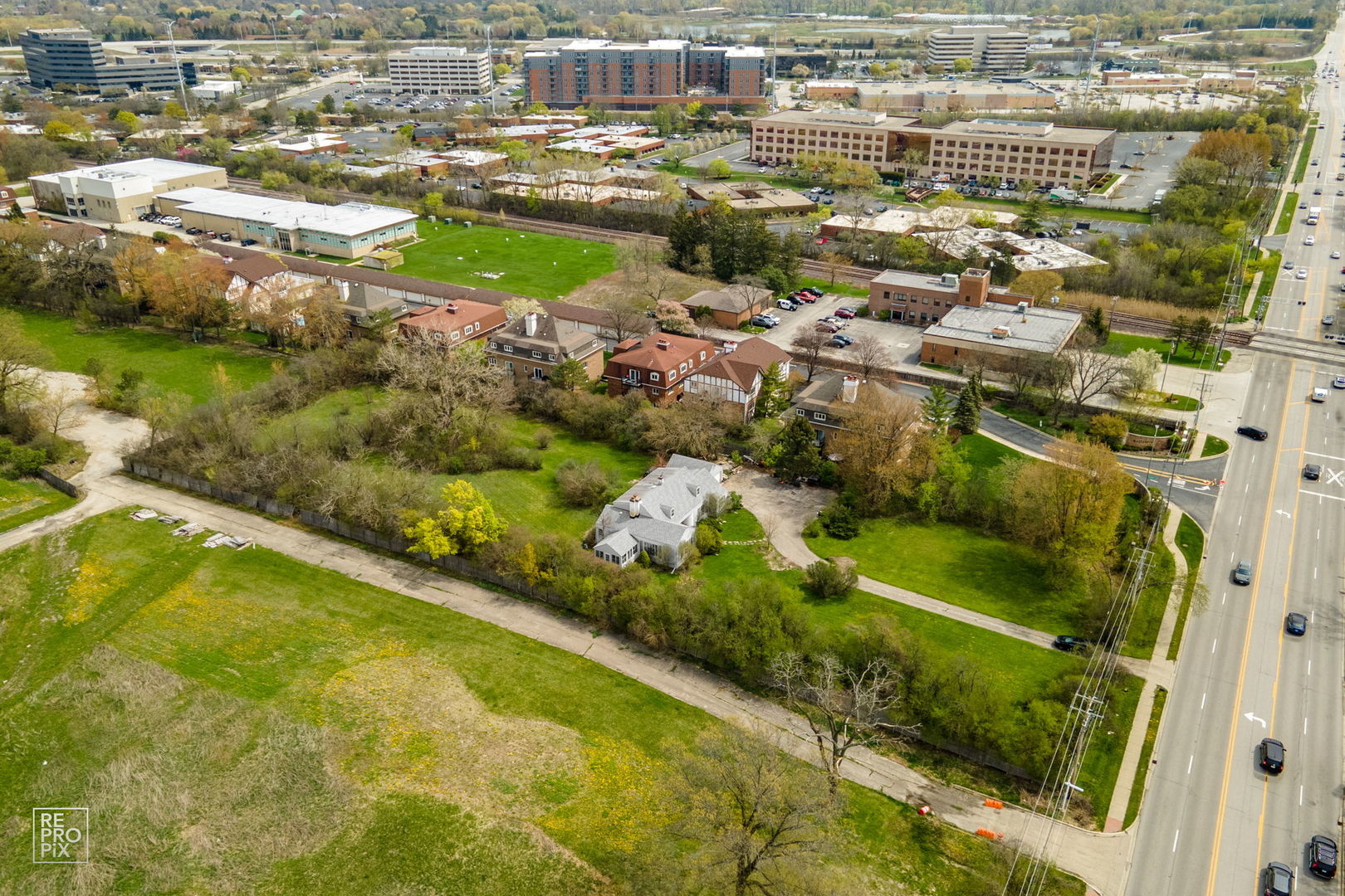 820 Dundee Road Northbrook, IL 60062 - Photo 3 of 12 an aerial view of residential houses with outdoor space