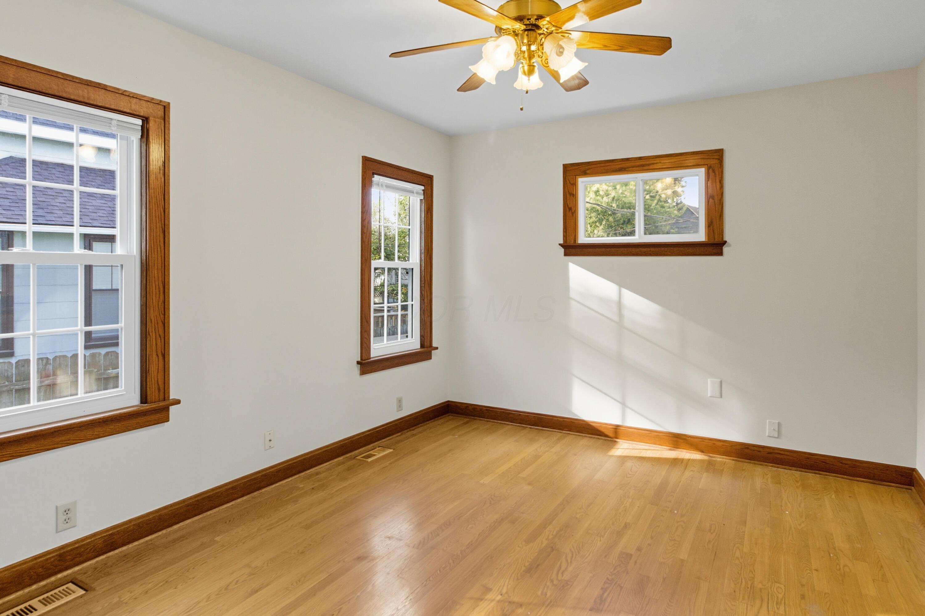 44 West Pacemont Road Columbus, OH 43202 - Photo 6 of 30 44 W Pacemont Rd (6)