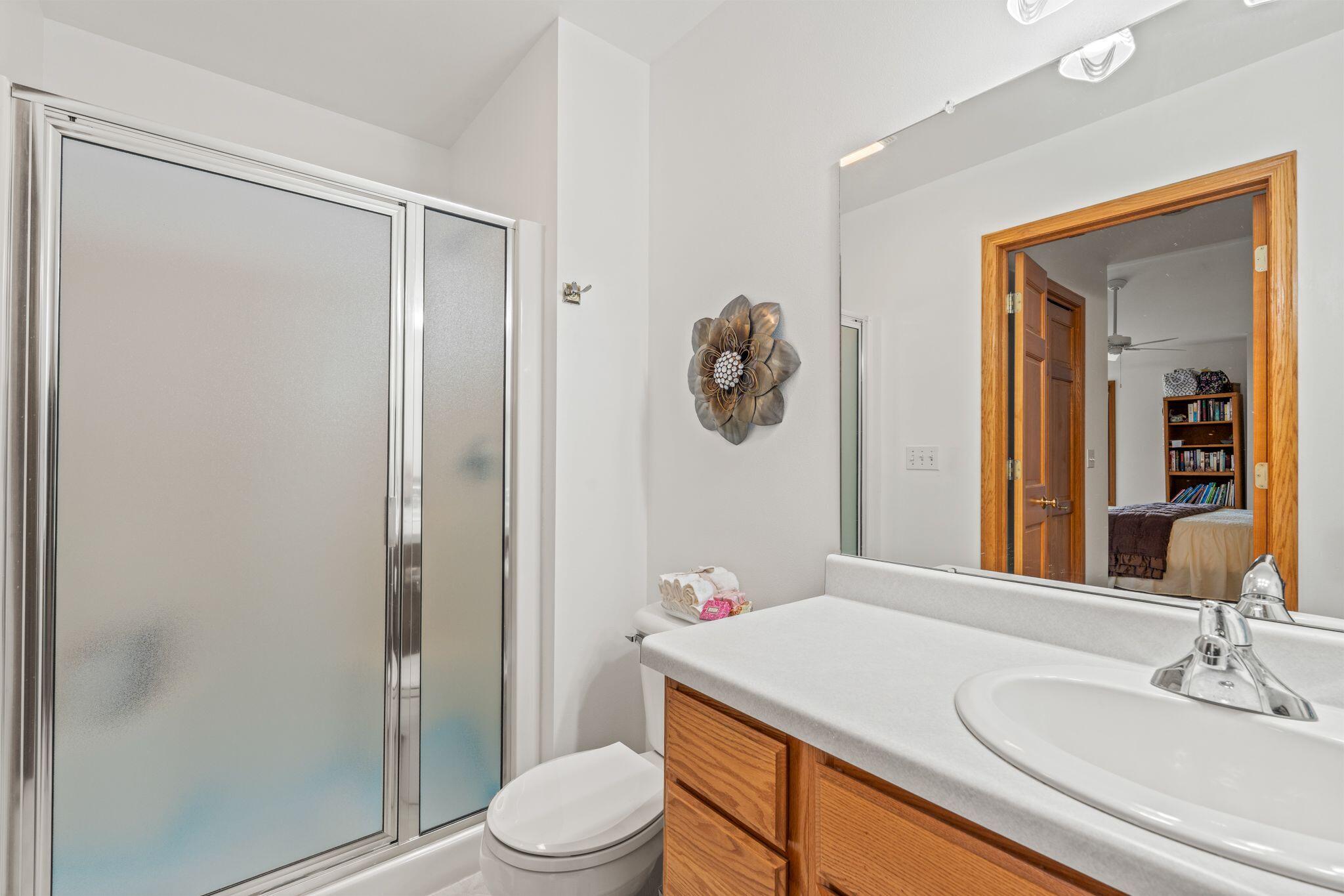 2215 Circle Ridge, Unit D Delafield, WI 53018 - Photo 19 of 26 En-suite master bathroom