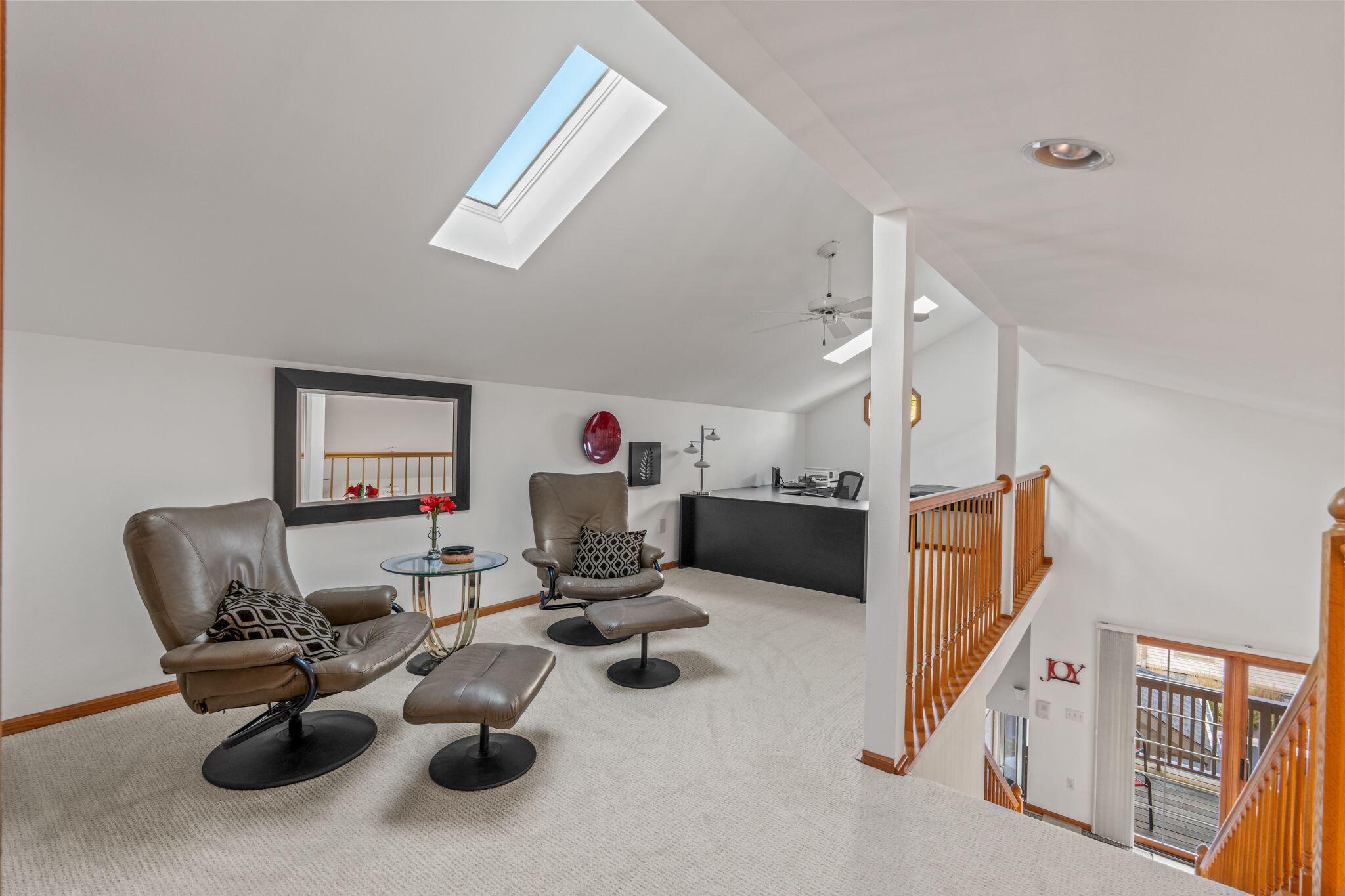 2215 Circle Ridge, Unit D Delafield, WI 53018 - Photo 22 of 26 Loft