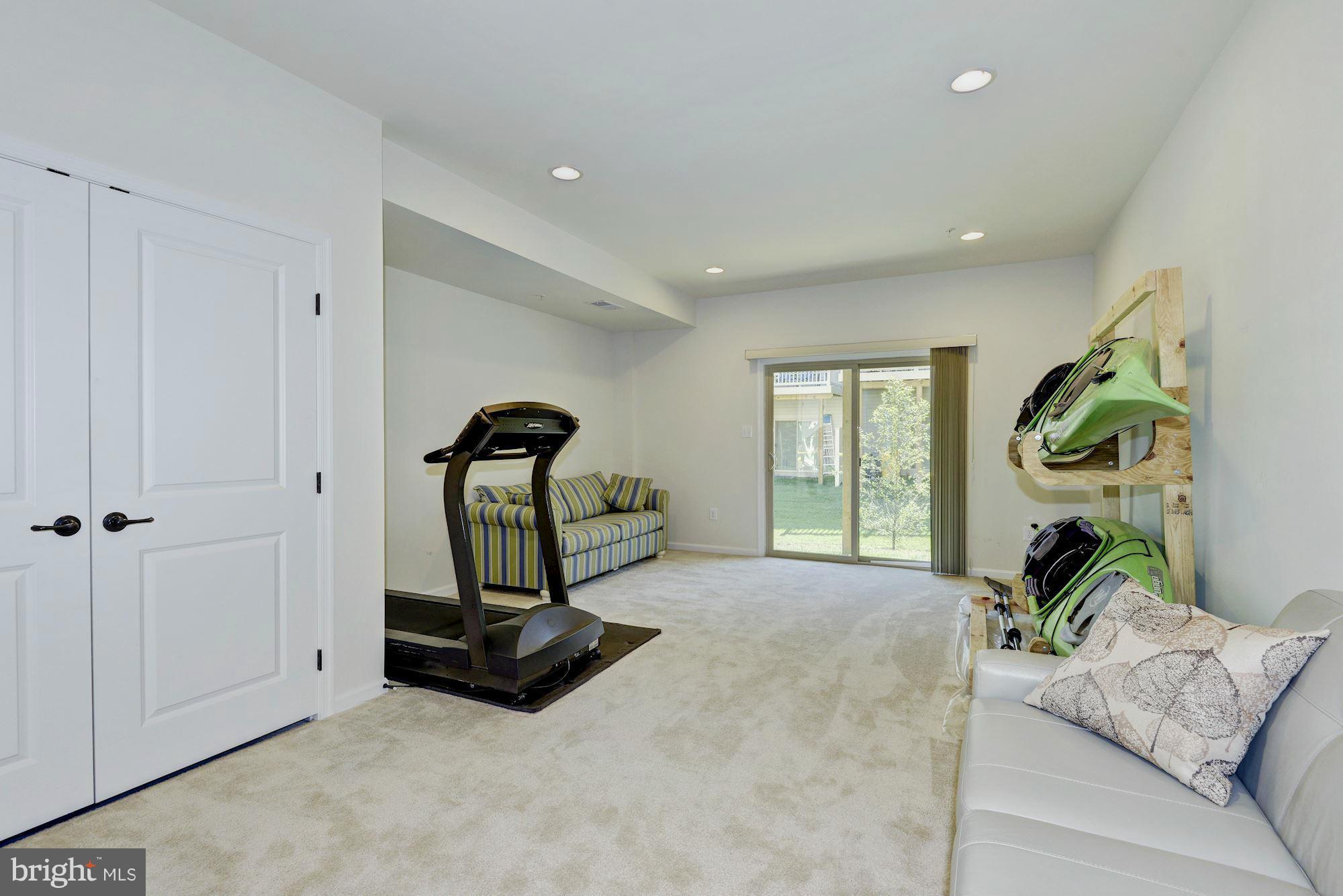 7307 Old Calvary Road Hanover, MD 21076 - Photo 17 of 21 Family Room