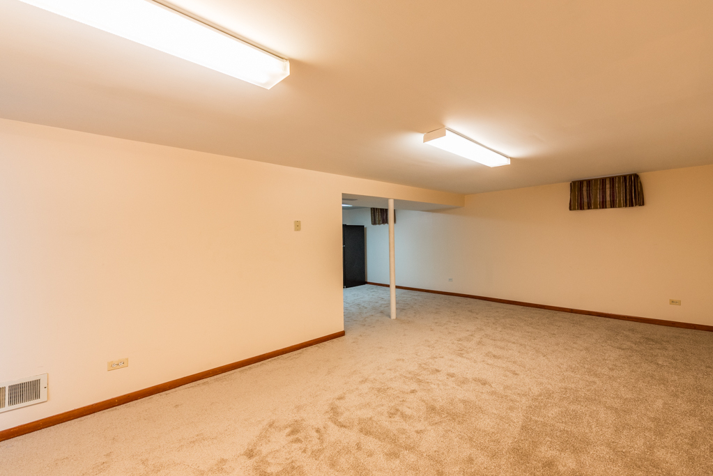 2629 West Cheyenne Road Waukegan, IL 60087 - Photo 20 of 34 Gallery Image 20
