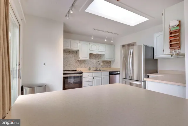 $3,500 | 852 Birchwood Court, Arnold, MD 21012