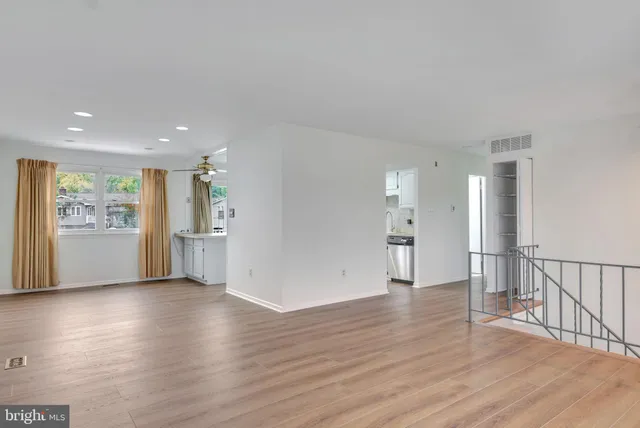 $3,500 | 852 Birchwood Court, Arnold, MD 21012