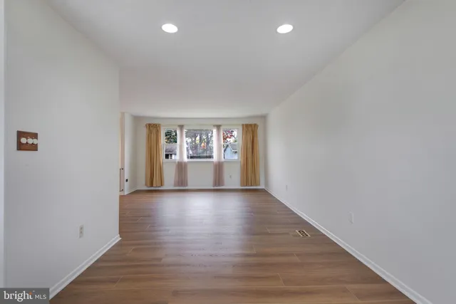 $3,500 | 852 Birchwood Court, Arnold, MD 21012