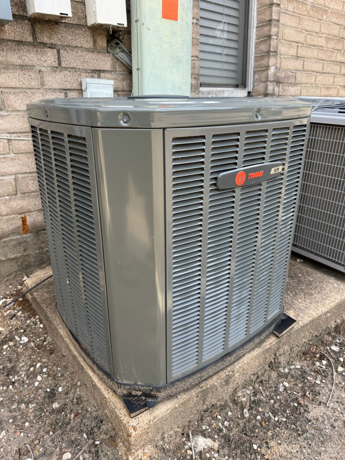 2011 Spenwick Drive, Unit 511 Houston, TX 77055 - Photo 25 of 37 a view of a door with a door