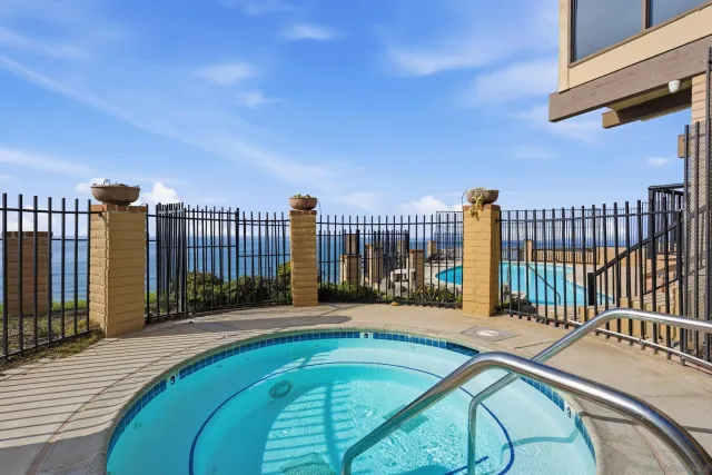 $1,199,000 | 190 Del Mar Shores Terrace, Unit 69, Solana Beach, CA 92075